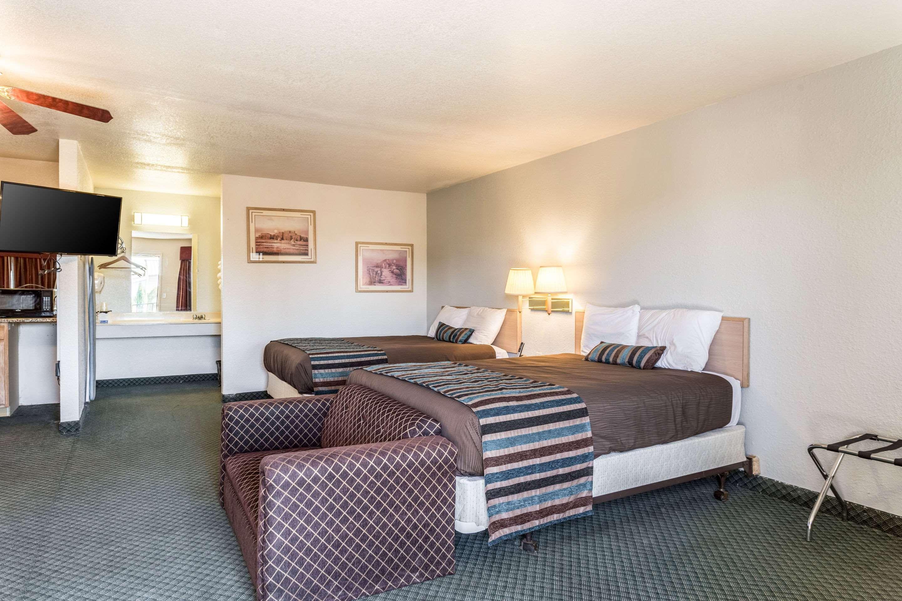 Rodeway Inn Carlsbad Caverns Area מראה חיצוני תמונה