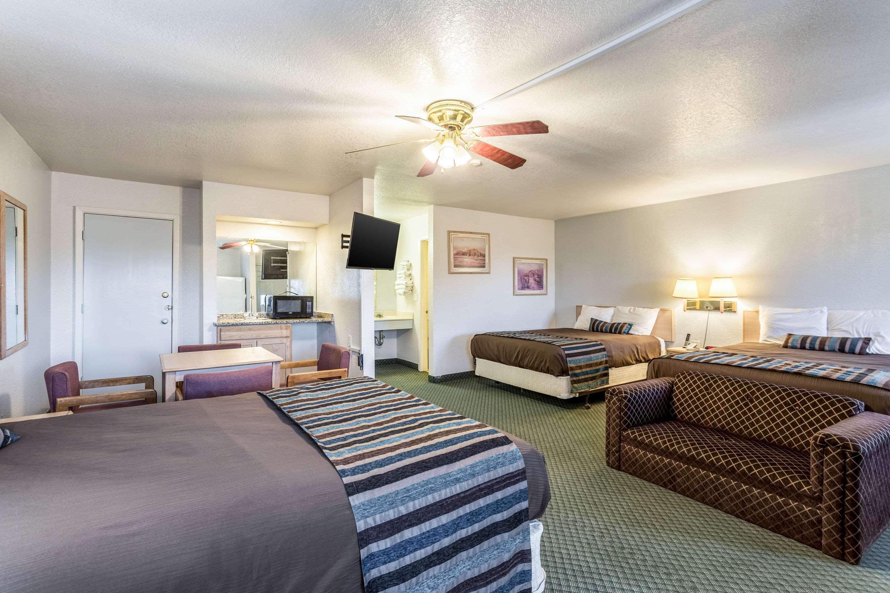 Rodeway Inn Carlsbad Caverns Area מראה חיצוני תמונה