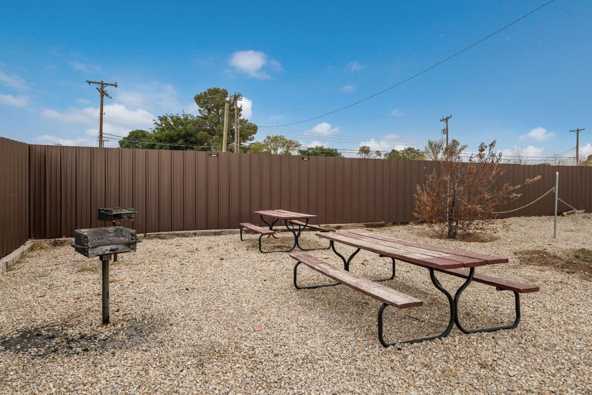 Rodeway Inn Carlsbad Caverns Area מראה חיצוני תמונה