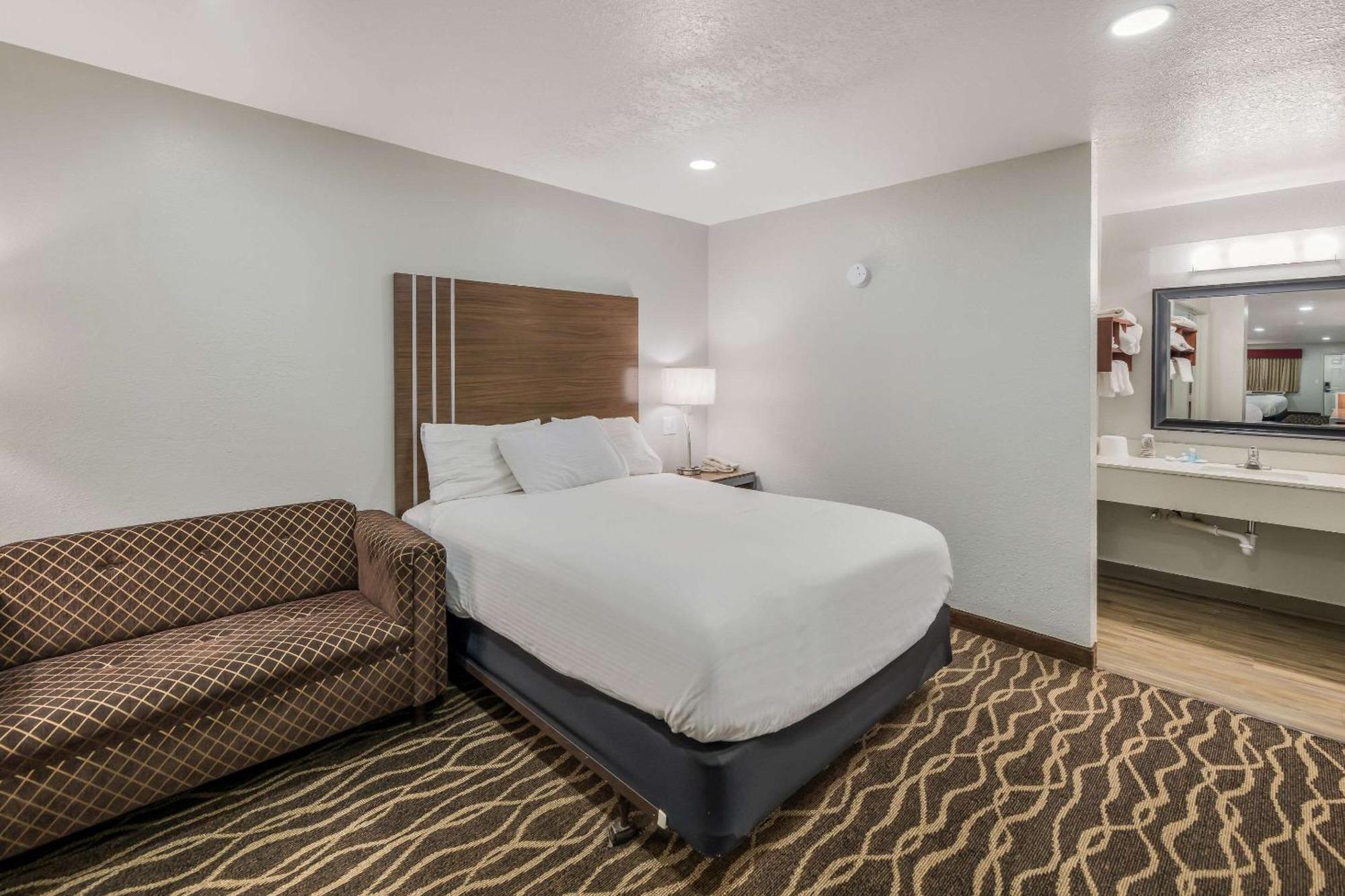 Rodeway Inn Carlsbad Caverns Area מראה חיצוני תמונה