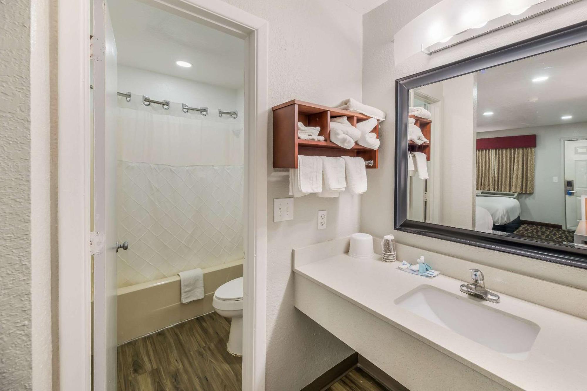 Rodeway Inn Carlsbad Caverns Area מראה חיצוני תמונה